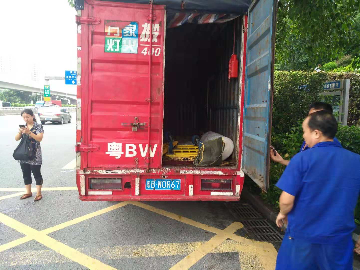  深圳搬家公司提醒女性獨自在外搬家要注意幾點！